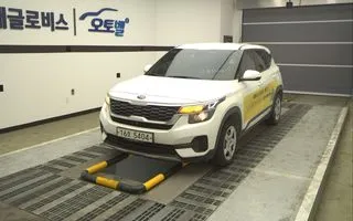 2020 Kia Seltos, VIN KNAEN815GLK077536