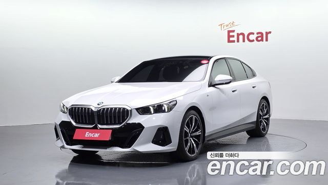 2025 BMW 5-Series, VIN WBA51FJ03SCV58153