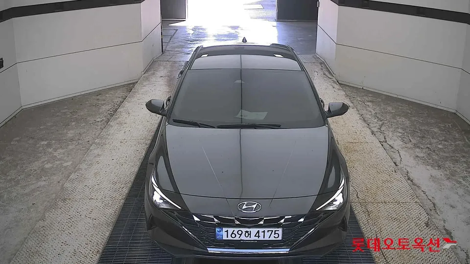2021 Hyundai Avante, VIN KMHLR41EEMU253160