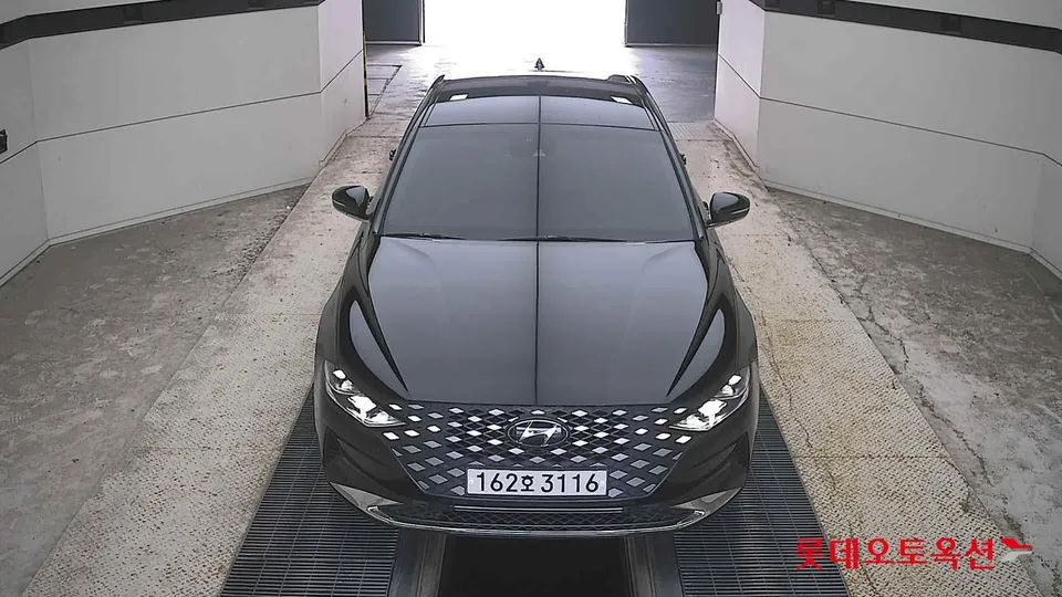 2021 Hyundai Grandeur, VIN KMHF141DBMA430063