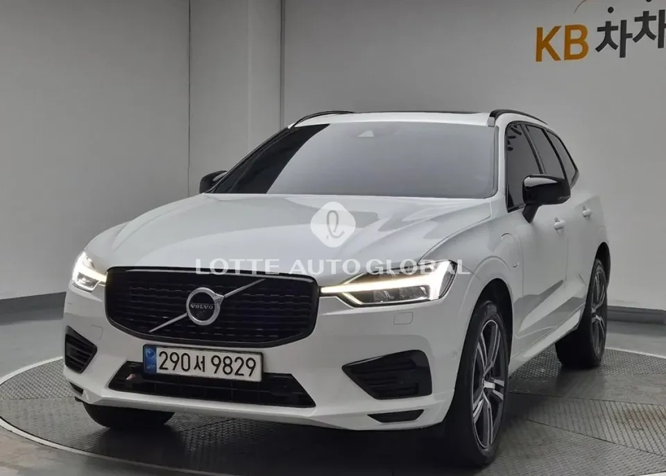 2021 Volvo XC60, VIN YV1UZBR0DM1743662