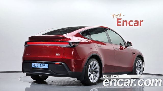 2025 Tesla Model Y, VIN LRWYGCEKXSC055788