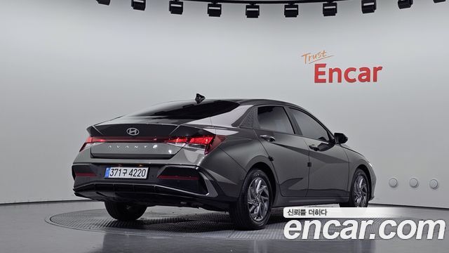 2024 Hyundai Avante, VIN KMHLN41JGRU085944