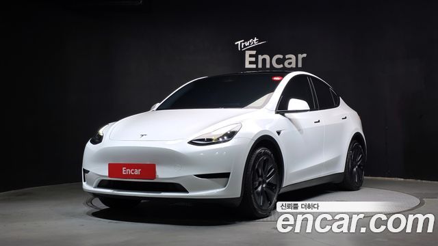 2024 Tesla Model Y, VIN LRWYGCFS5RC809740