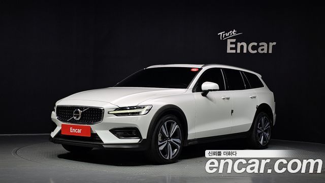 2021 Volvo V60, VIN YV1ZZL12CM1066036