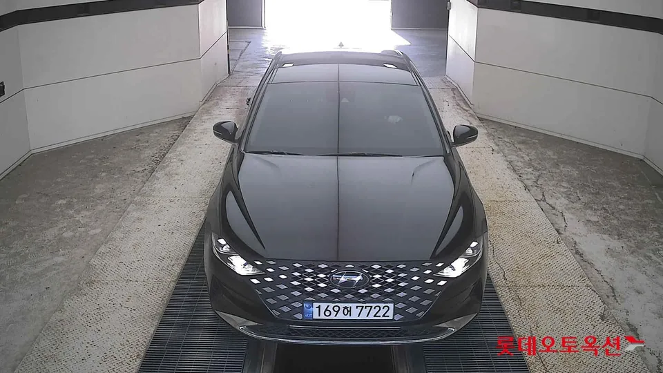 2022 Hyundai Grandeur, VIN KMHF241NBNA492203