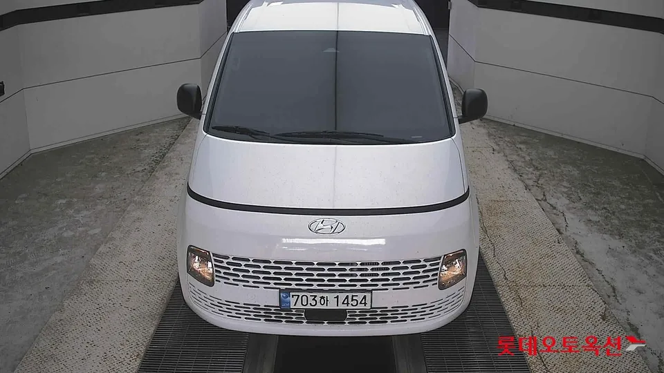 2022 Hyundai Staria, VIN KMJYA371BNU070110