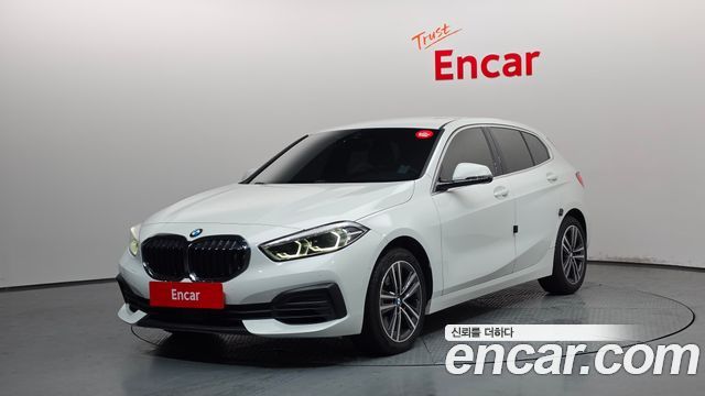 2021 BMW 1-Series, VIN WBA7L7104M7J49812