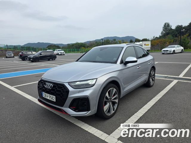 2021 Audi SQ5, VIN WAUZZZFYXM2140126