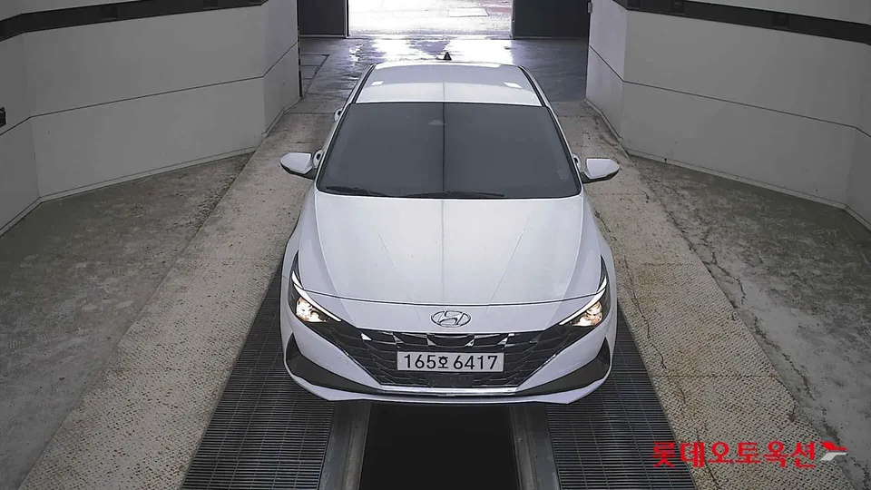 2021 Hyundai Avante, VIN KMHLM41JGMU015829