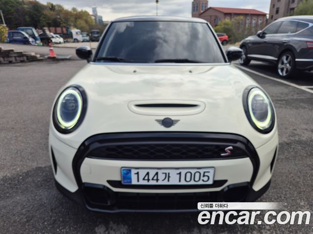 2022 Mini Cooper, VIN WMW61DH05N2R67750