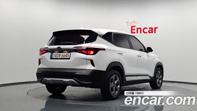 2022 Kia Seltos, VIN KNAEN815GNK212057