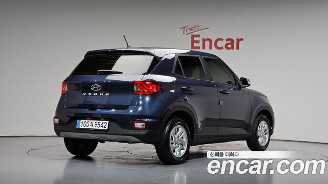 2020 Hyundai Venue, VIN KMHRB813ELU074905