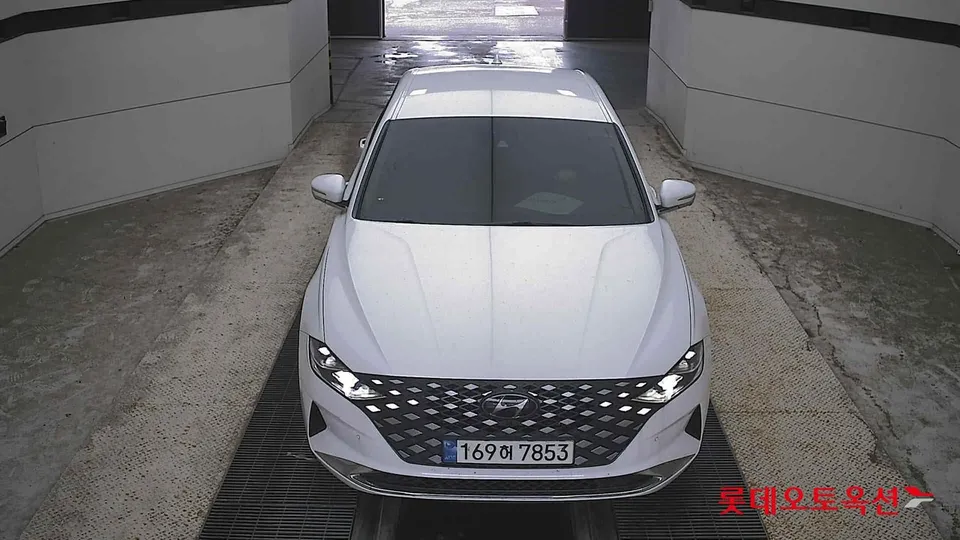 2022 Hyundai Grandeur, VIN KMHF141DBNA499143