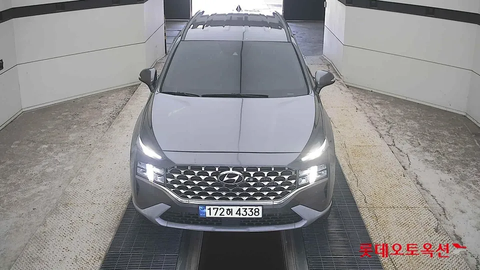 2022 Hyundai Santa Fe, VIN KMHS281HGNU450667