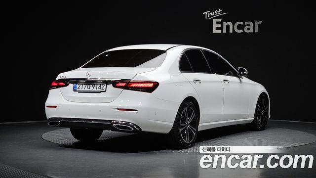 2022 Mercedes-Benz E-Class, VIN W1KZF4FB9NB035255