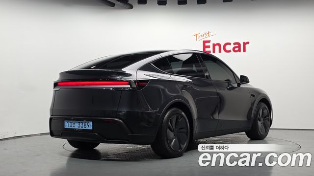 2025 Tesla Model Y, VIN LRWYGCFJ0SC053263