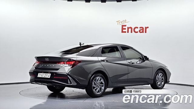 2025 Hyundai Avante, VIN KMHLN41EESU951816