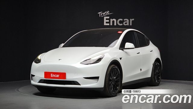 2024 Tesla Model Y, VIN LRWYGCFS2RC418559