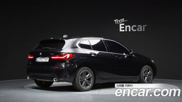 2021 BMW 1-Series, VIN WBA7L7109M7J25408