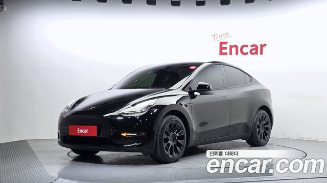 2021 Tesla Model Y, VIN 5YJYGDEE4MF174588