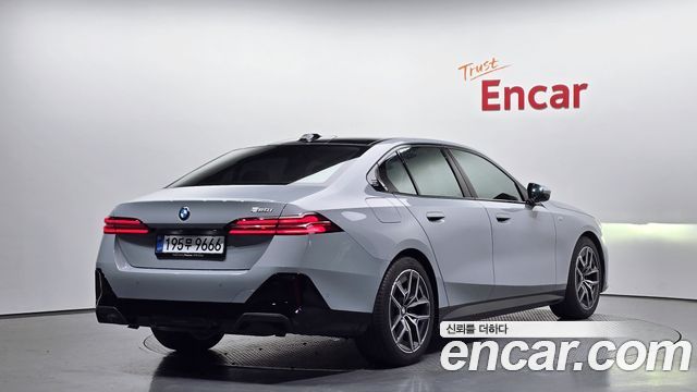 2025 BMW 5-Series, VIN WBA21FJ08SCU19235