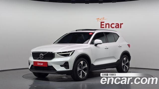 2024 Volvo XC40, VIN YV1XZK92XR2377211