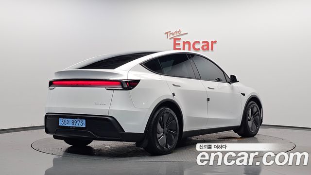 2025 Tesla Model Y, VIN LRWYGCEK9SC226336