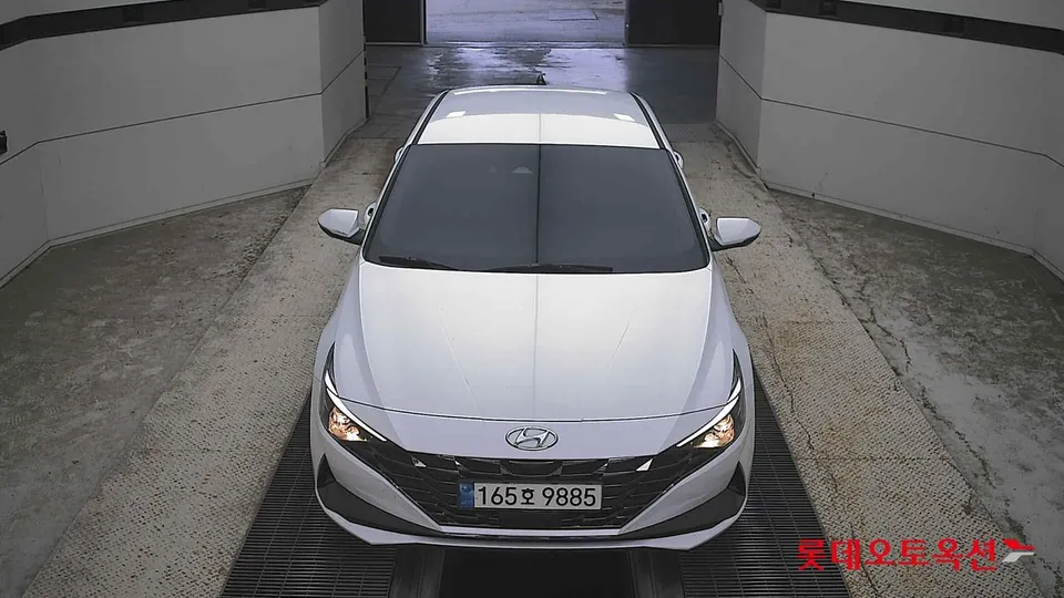 2022 Hyundai Avante, VIN KMHLM41EENU306548