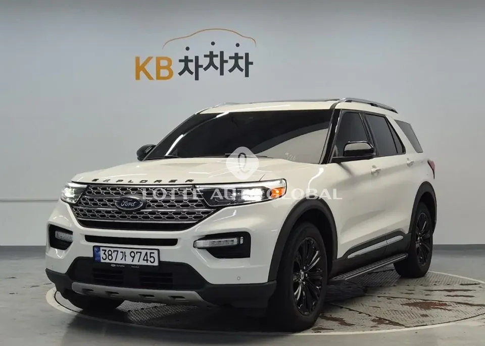 2021 Ford Explorer, VIN 1FMSK8FH9MGA09688