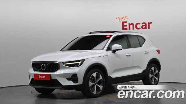 2023 Volvo XC40, VIN YV1XZK922P2974561