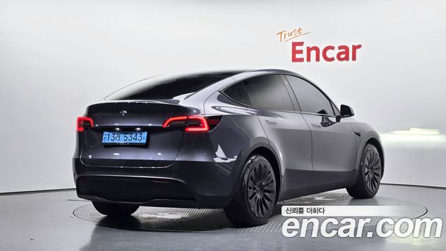 2024 Tesla Model Y, VIN LRWYGCFS7RC190431