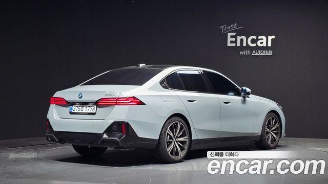2026 BMW 5-Series, VIN WBA71FJ0XTCV94481