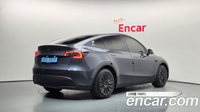 2022 Tesla Model Y, VIN 7SAYGDEEXNF497550