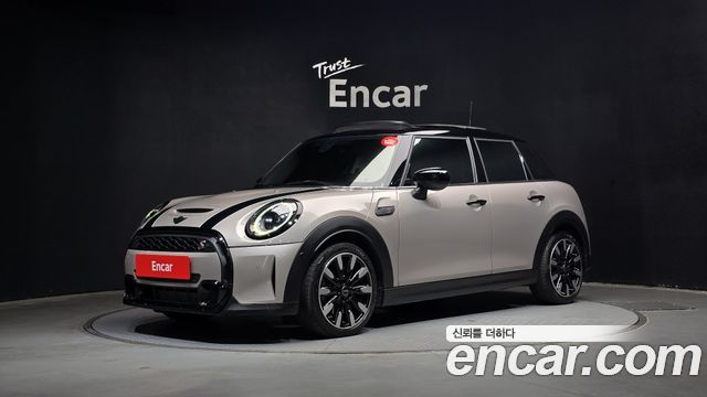 2023 Mini Cooper, VIN WMW61DK07P2S54151