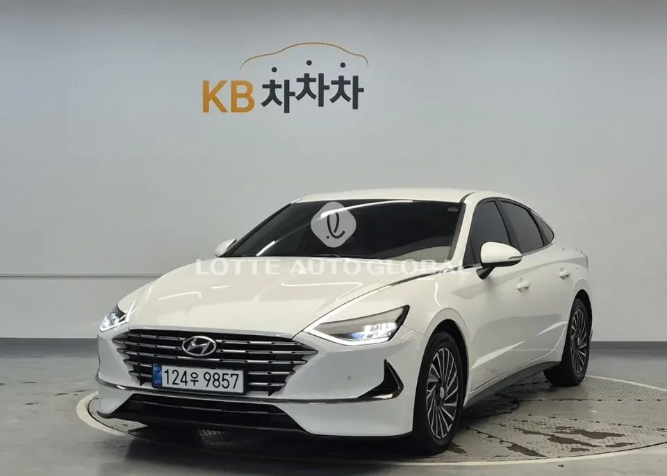 2021 Hyundai Sonata, VIN KMHL241JBMA017614