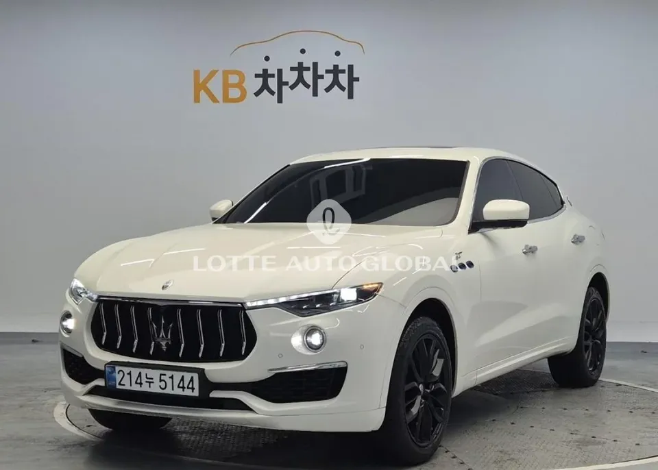 2022 Maserati Levante, VIN ZN661AUG2NX398703