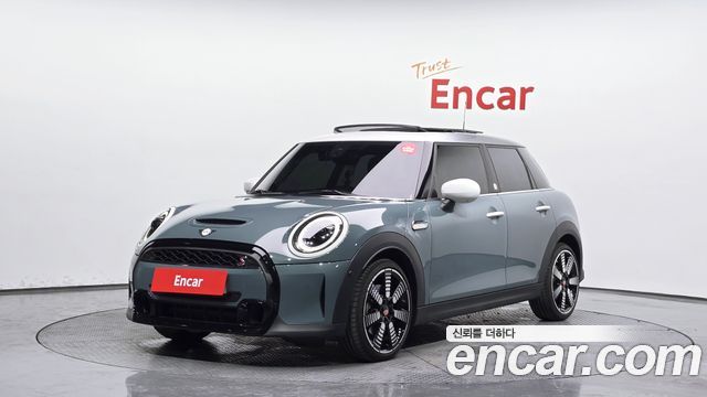 2023 Mini Cooper, VIN WMW61DK09P2T38133