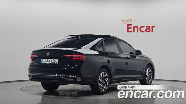 2024 Volkswagen Jetta, VIN WVWZZZBU0RM083632