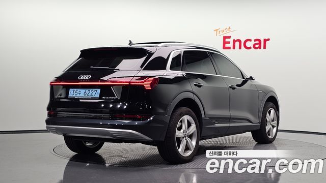2021 Audi e-tron, VIN WAUZZZGE5MB029326