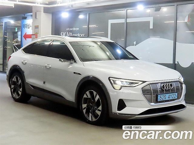 2022 Audi e-tron, VIN WAUZZZGE8NB030567