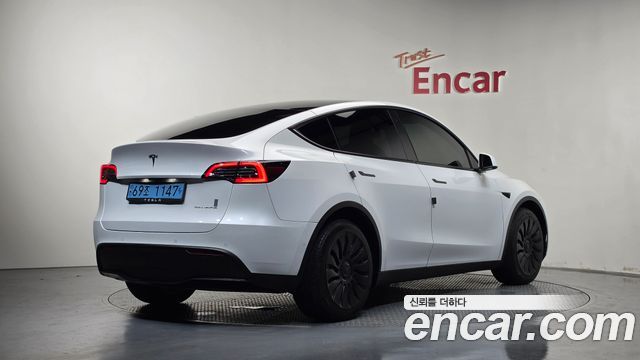 2022 Tesla Model Y, VIN 7SAYGDEEXNF416255
