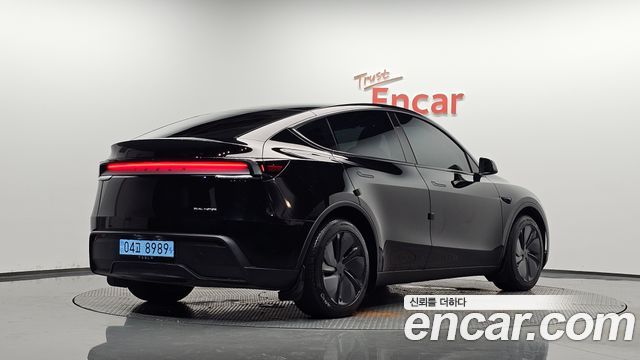 2025 Tesla Model Y, VIN LRWYGCEK0SC326132