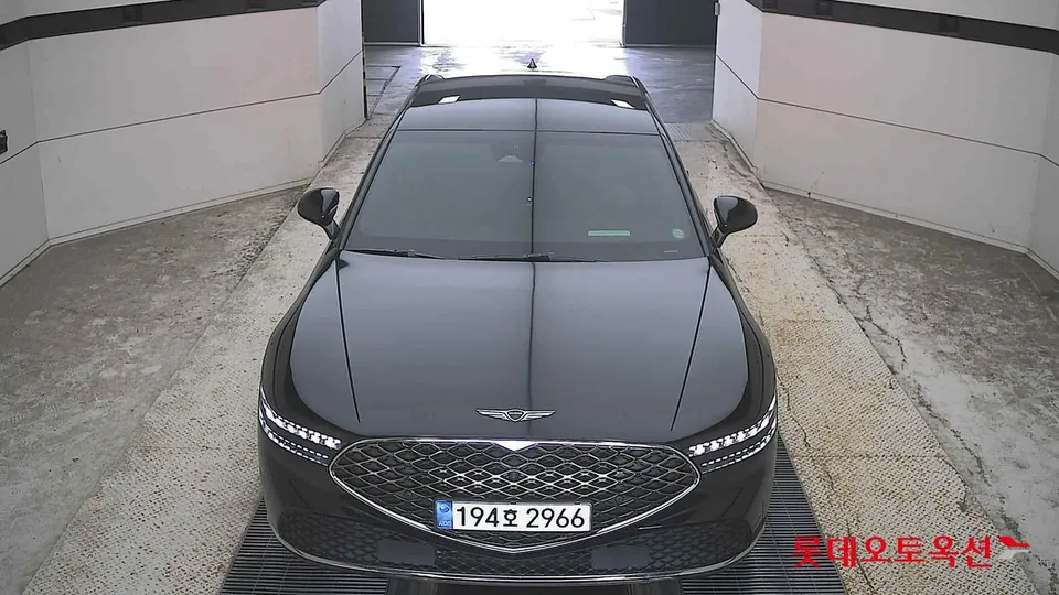 2022 Genesis G90, VIN KMTFA41DDNU009731