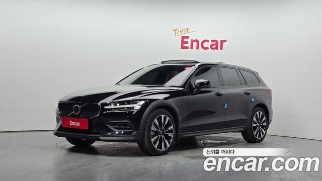 2025 Volvo V60, VIN YV1ZZL121S2145595
