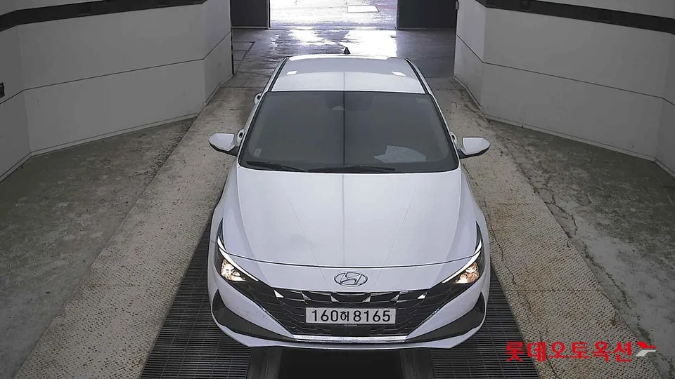 2021 Hyundai Avante, VIN KMHLM41EEMU226125