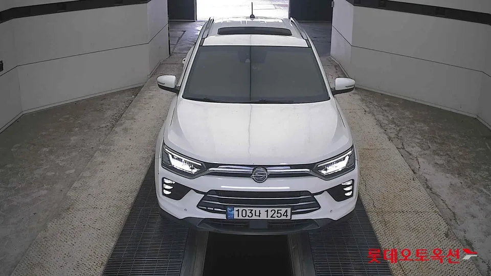2021 SsangYong Korando, VIN KPBAA3AT1MP043329