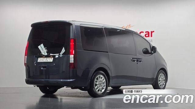 2025 Hyundai Staria, VIN KMHYA813BSU183589
