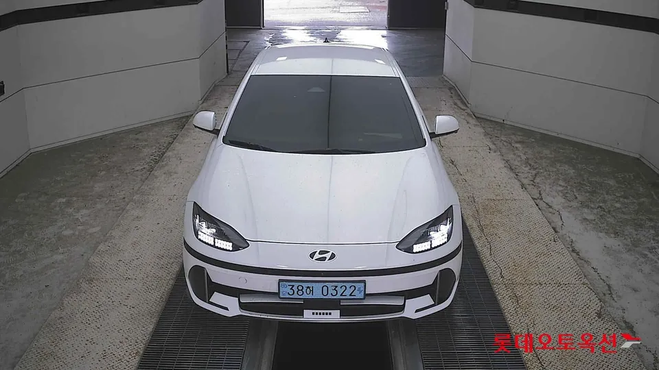 2023 Hyundai Ioniq 6, VIN KMHM341AFPA007137