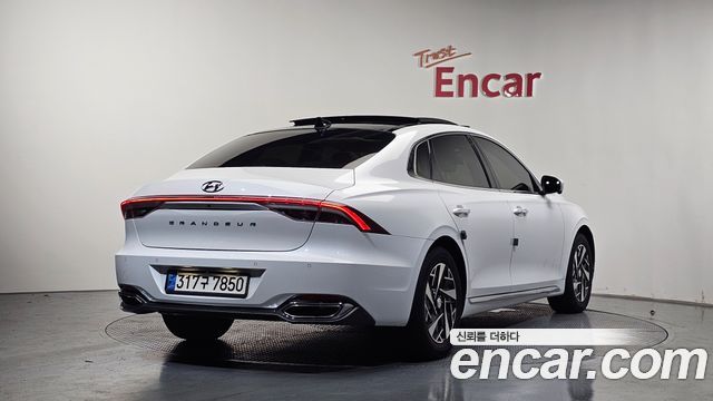2022 Hyundai Grandeur, VIN KMHF1413BNA125375